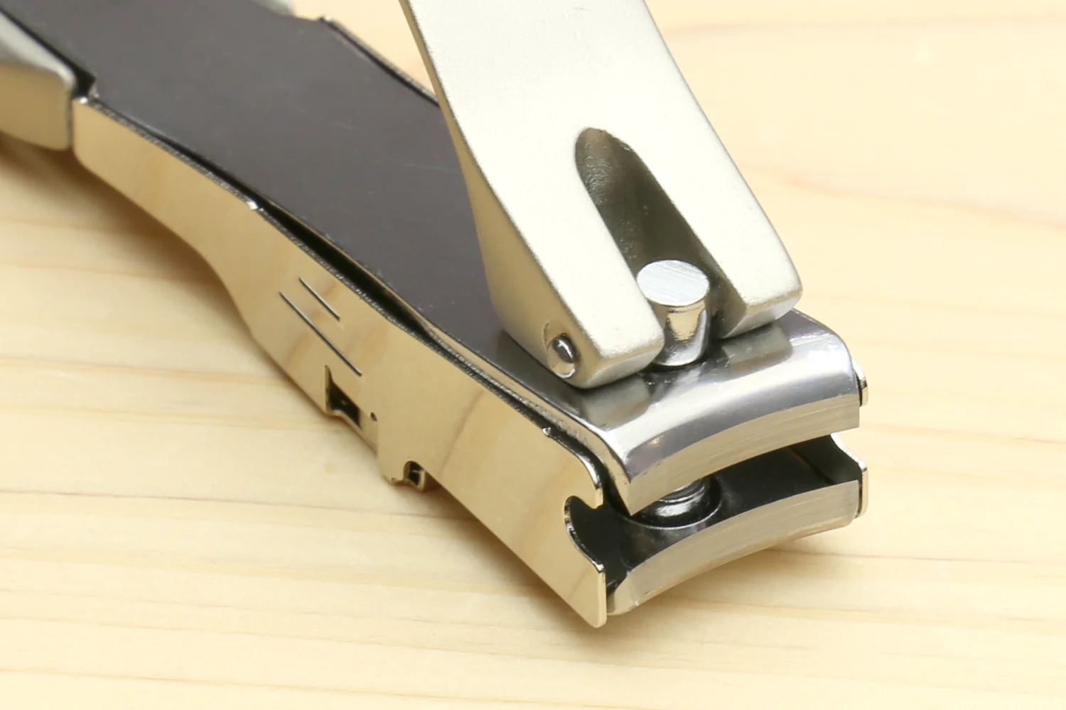 Japanese Magnetic SUPER Nail Clippers - Image 3