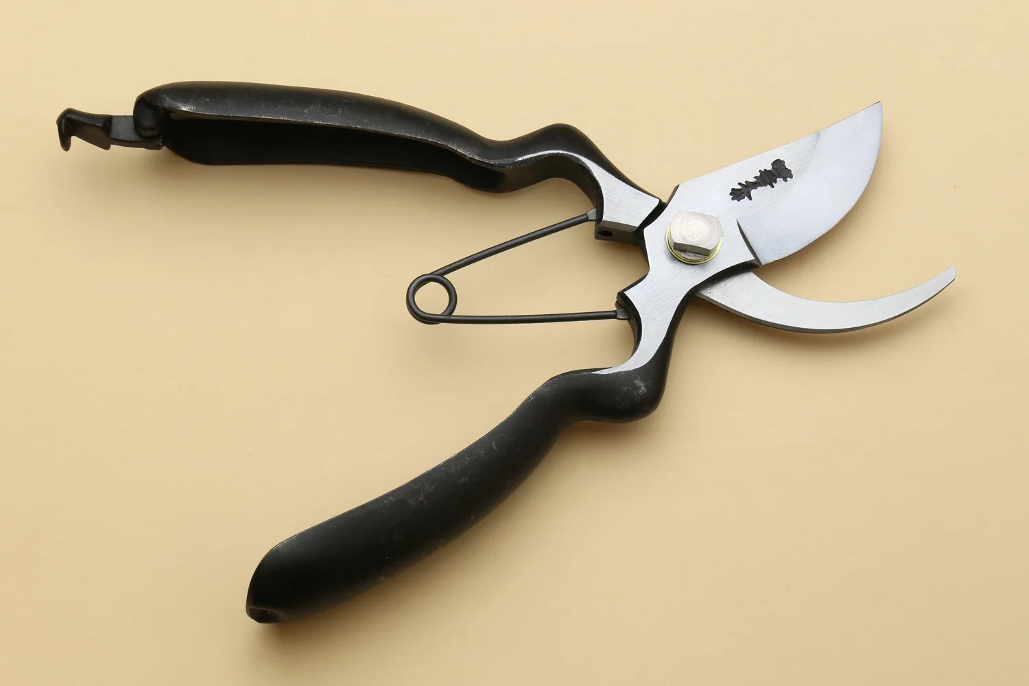 Professional Pruning Shears for Gardening, Garden Clippers, Hedge Shears, Plant Trimming Garden Tools - Image 3