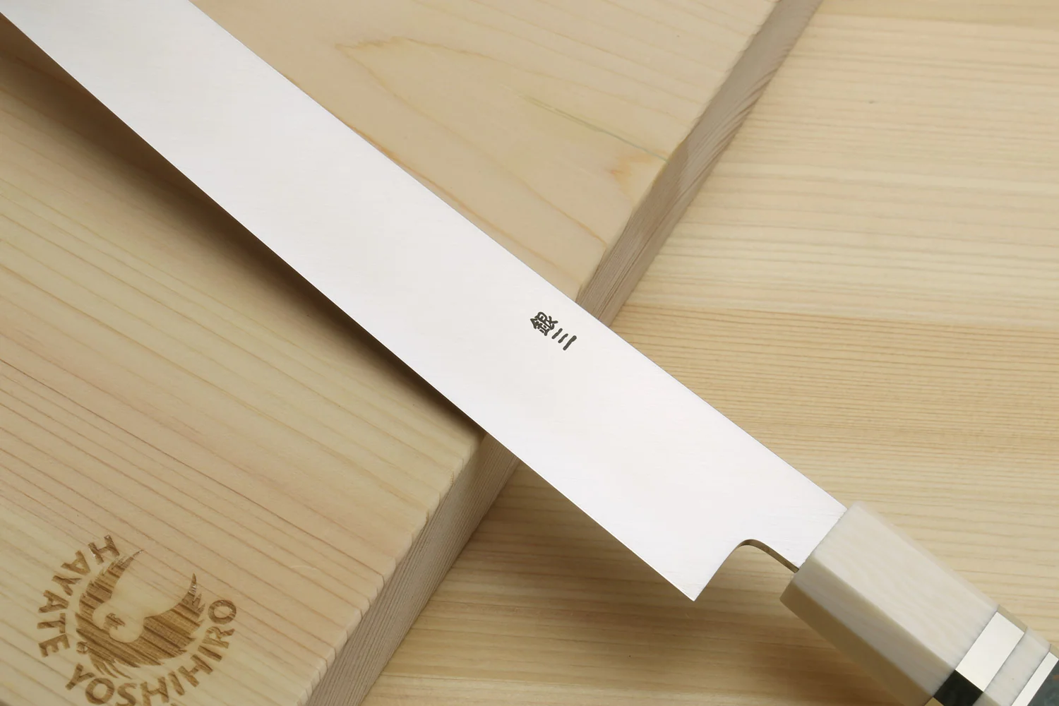 Yoshihiro Ginsan Mirror Polished Stain Resistant Steel Sakimaru Takobiki Sushi Sashimi Slicer with Ocean Blue Handle with Ivory Bolster — Blade Length 11.8" (300mm) - Image 4