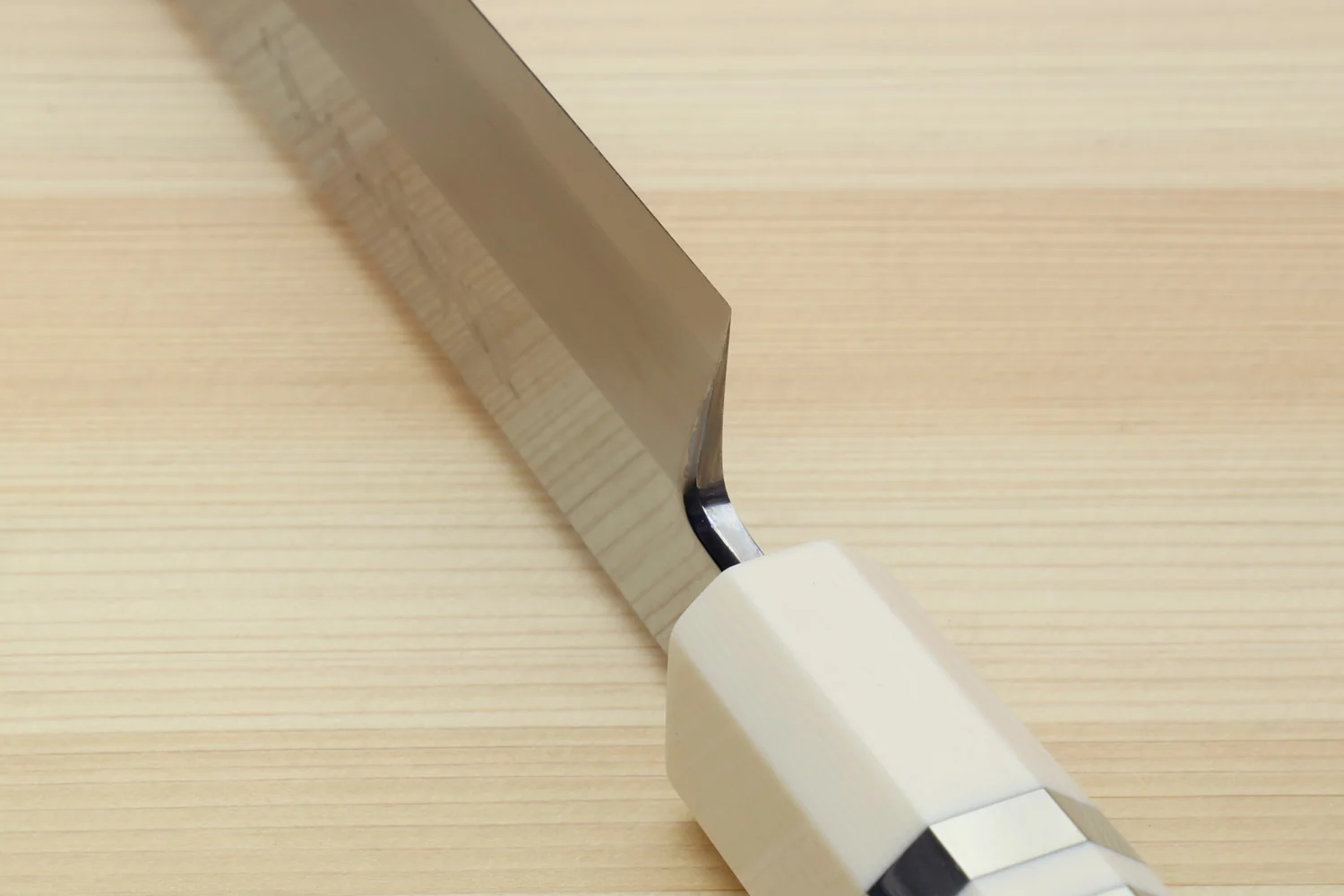 Yoshihiro Ginsan Mirror Polished Stain Resistant Steel Sakimaru Takobiki Sushi Sashimi Slicer with Ocean Blue Handle with Ivory Bolster — Blade Length 11.8" (300mm) - Image 5