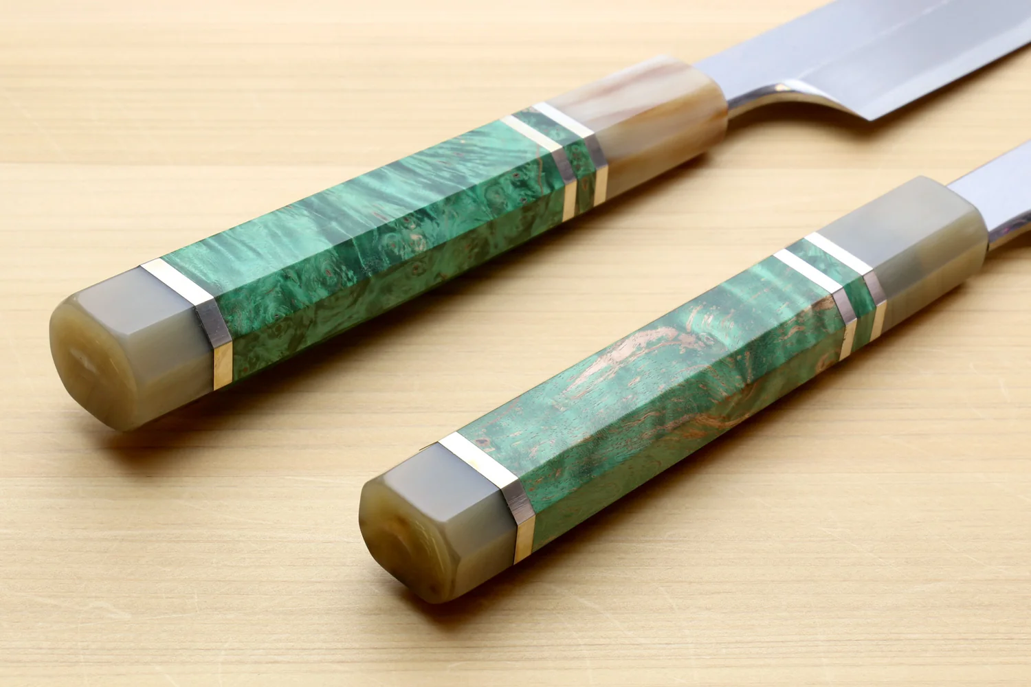 Yoshihiro Gintsuru Ginsan Stainless Steel Yanagi Kiritsuke Mirror Finished Sushi Sashimi Japanese Knife with Stabilized Maple Burl Handle (Blade Length: 11.8" (300mm)) - Image 7
