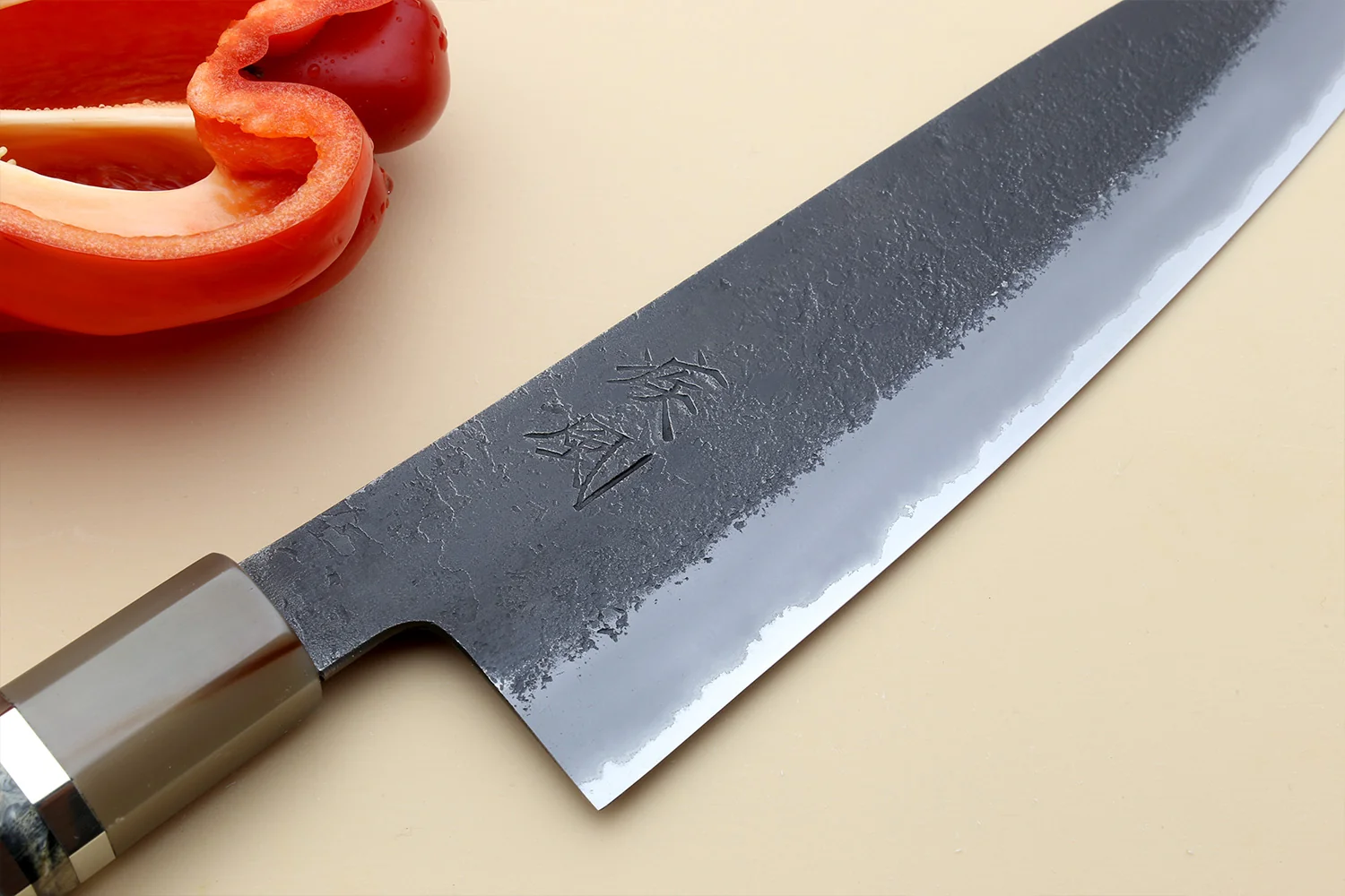 Hayate Hinoura Kurouchi Black-Forged Blue Steel Stainless Clad Gyuto Chefs Knife - Image 8