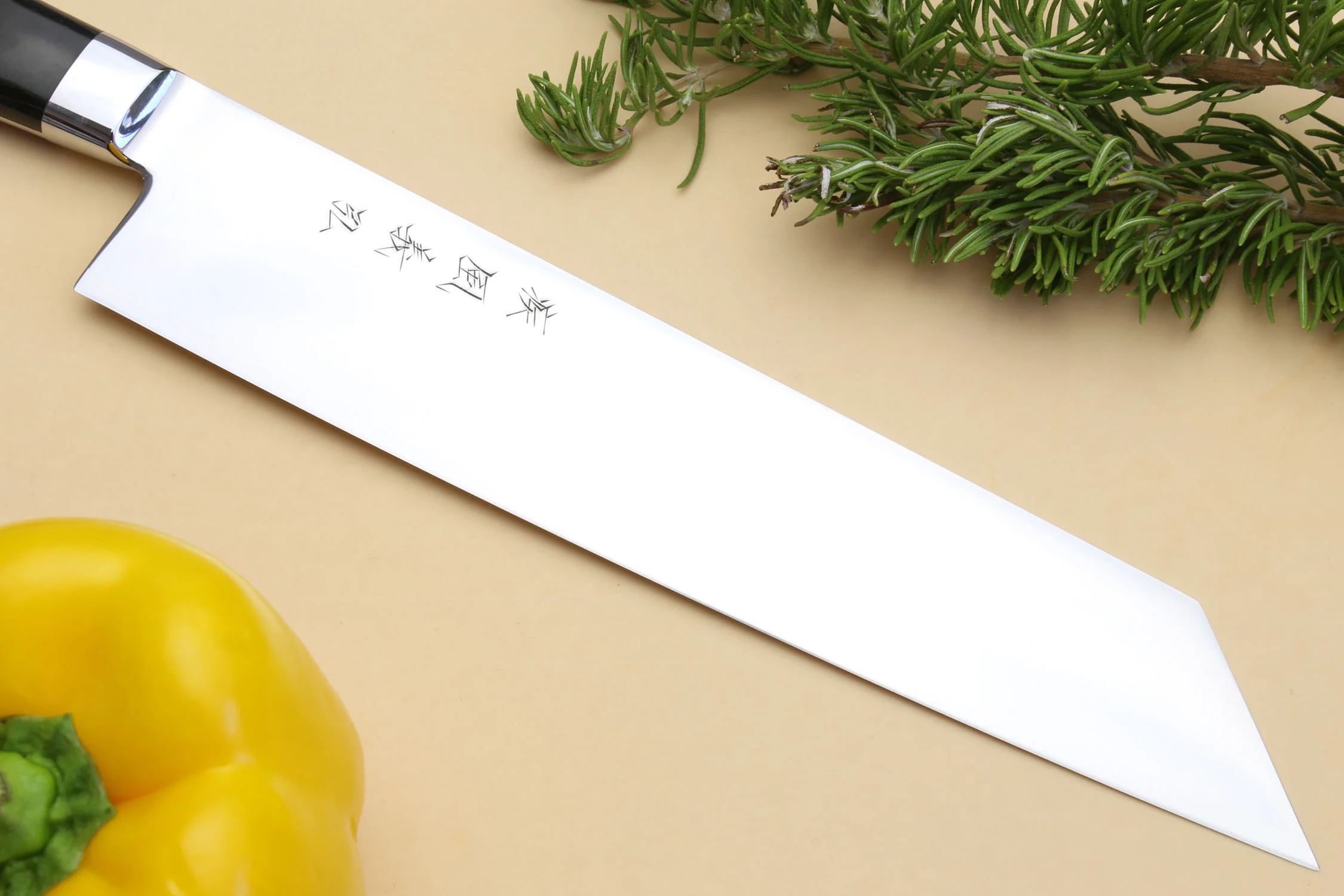 Yoshihiro High Speed Steel Kiritsuke Multipurpose Chefs Knife 210mm 8.25" (Black Pakkawood Handle) - Image 5