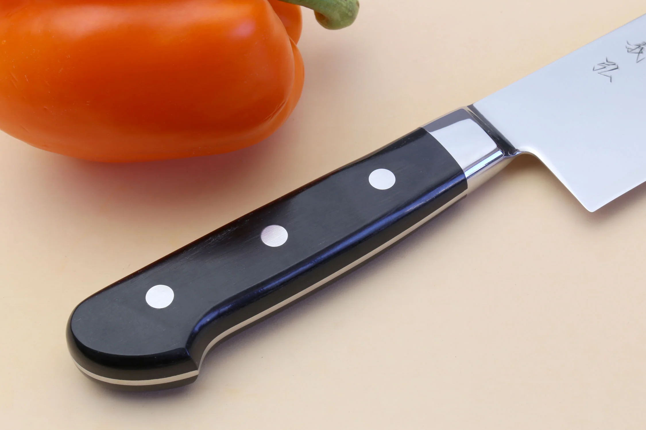 Yoshihiro High Speed Steel Kiritsuke Multipurpose Chefs Knife 210mm 8.25" (Black Pakkawood Handle) - Image 8