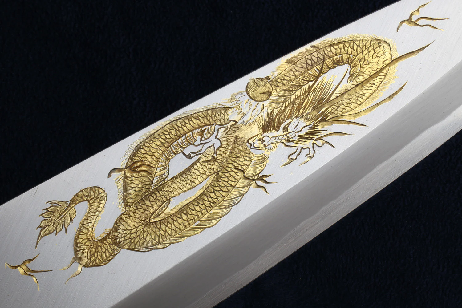Yoshihiro Hongasumi White Steel Deba Fish Fillet Knife — Hand-Etched Gold 'RISING DRAGON', Limited Edition, 300mm (Magnolia Handle)