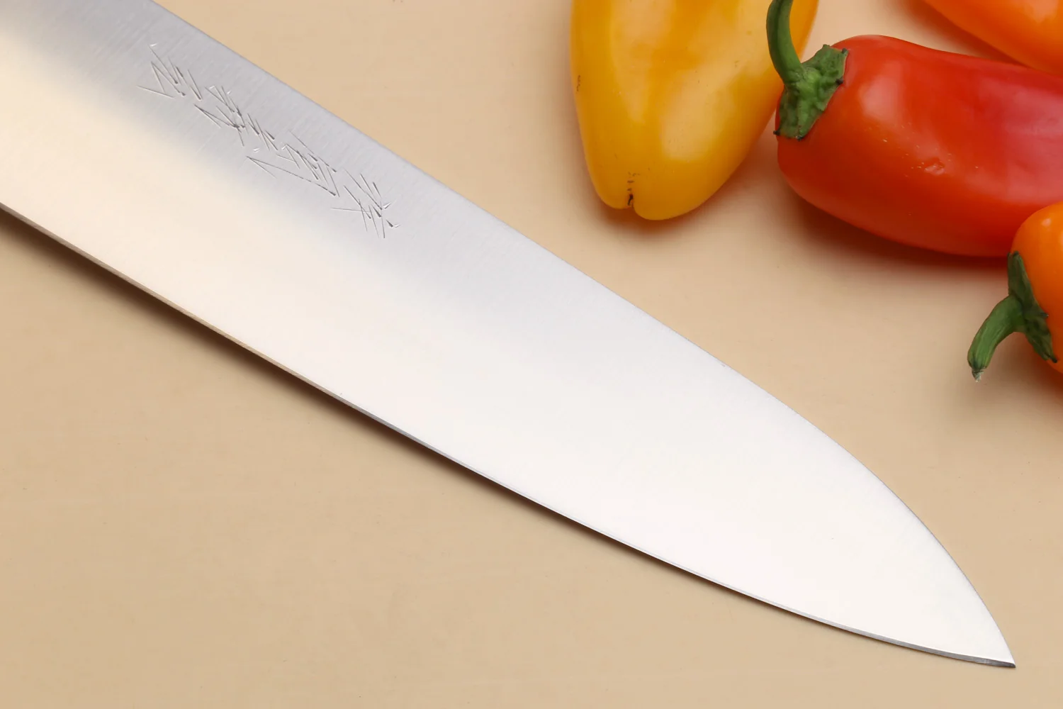 Yoshihiro Inox Stain-resistant Steel Ice Hardened Double-Edged Deba Fillet Knife - Image 6