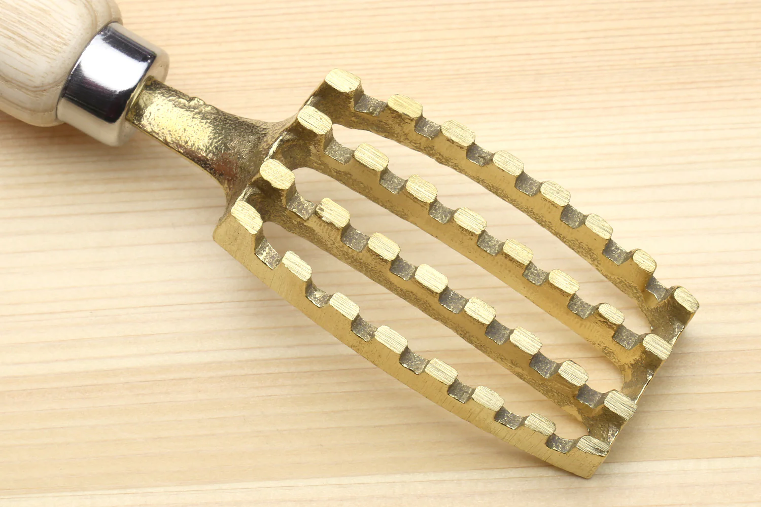 Yoshihiro Japanese Sushi Chef Tool Fish Scaler (Large) - Image 3