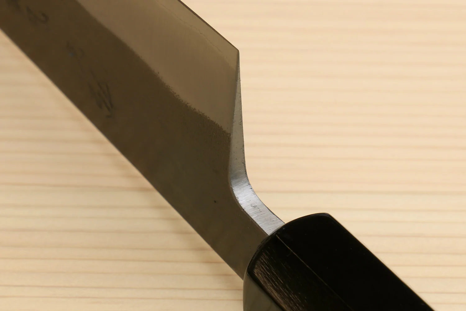 Yoshihiro Kurouchi Black-Forged Blue Steel Stainless Clad Sujihiki Kiritsuke Slicer Knife (Ebony Handle) - Image 6