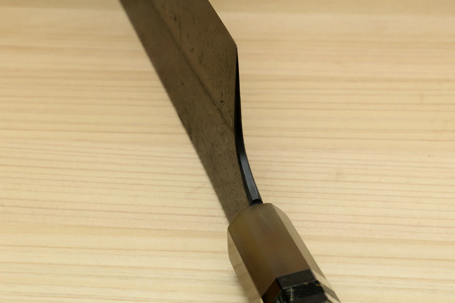 Yoshihiro Mazaki Hon-Sanmai Snake Skin Pattern Damascus Kurouchi Black-Forged Blue Steel Nakiri Vegetable Knife, Mazaki Limited Edition (Blade Length: 165mm) - Image 6