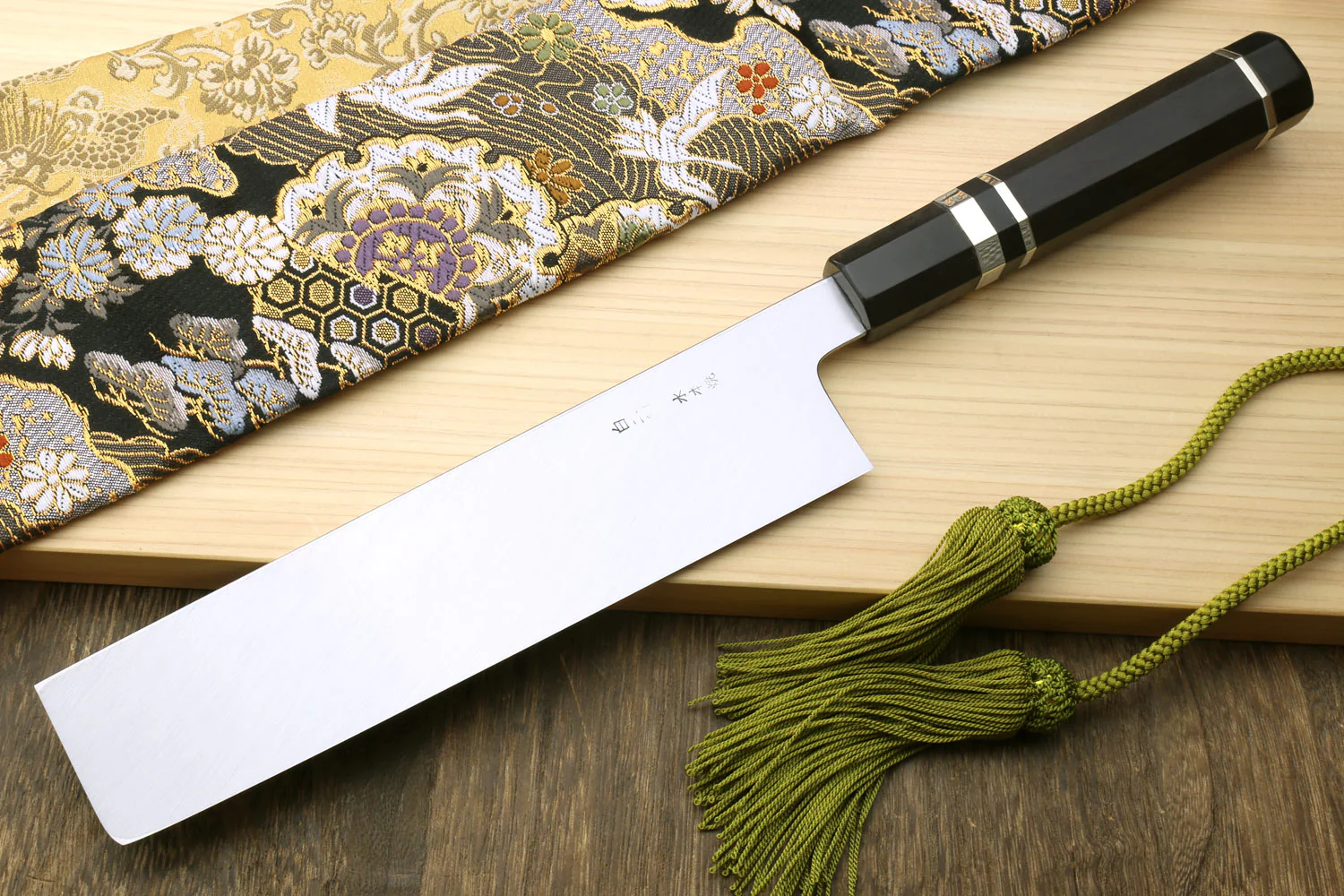 Yoshihiro Mizu Honyaki High Carbon White Steel #2 Mirror-Polished Namiukashi Edo Usuba Japanese Traditional Vegetable Knife Triple Silver Ring Ebony Handle - Image 3