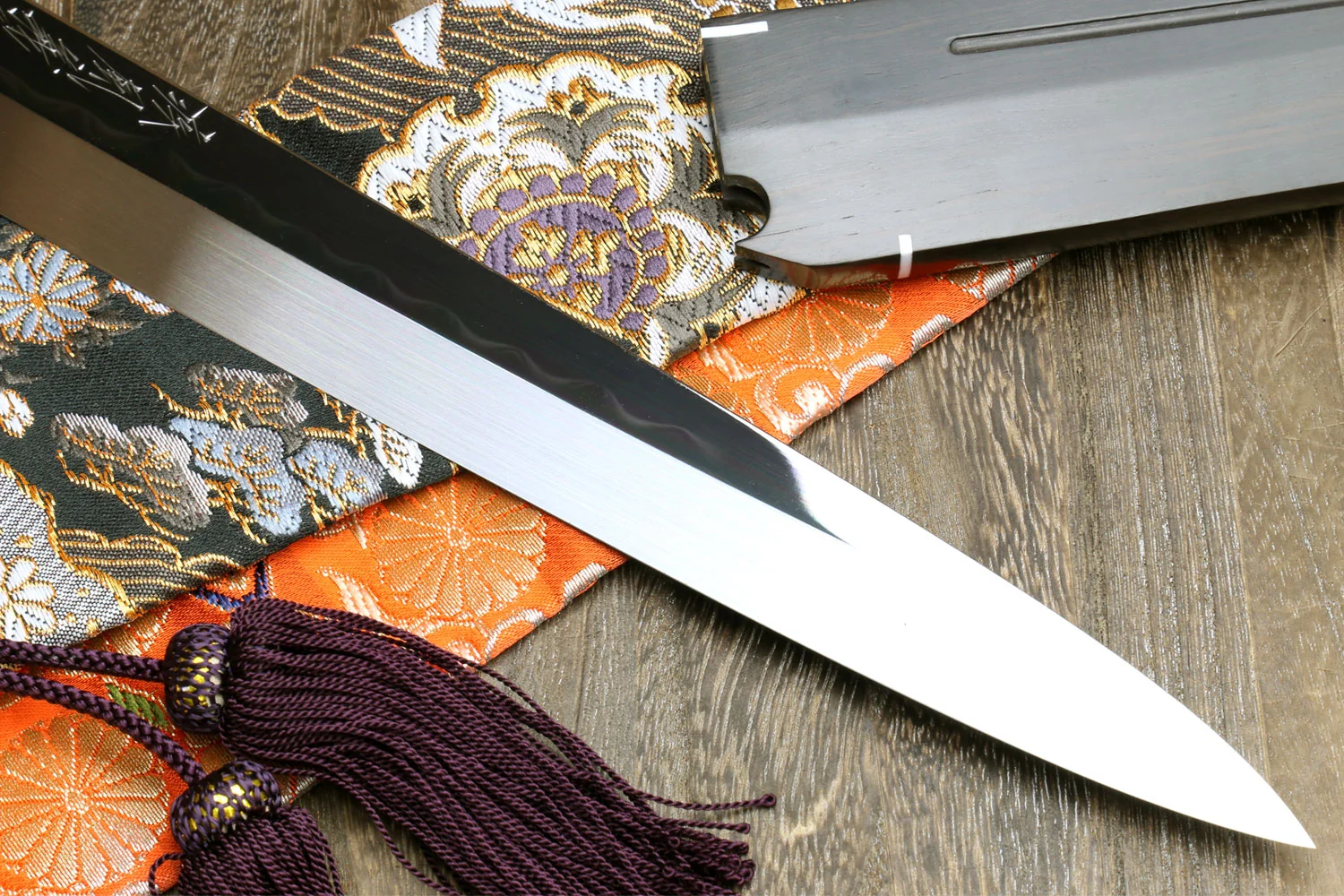 Yoshihiro Mizu Honyaki Mirror-Finished Namiukashi White Steel #2 Yanagi Sushi Sashimi Japanese Knife Ebony Handle and Saya - Image 6