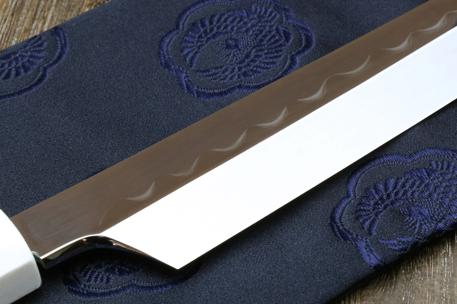 Yoshihiro Mizu Honyaki White Steel Mirror-Finished Namiukashi Yanagi Kiritsuke Sushi Sashimi Japanese Knife with Double Nickel Silver Ring Corian Ebony Handle - Image 2