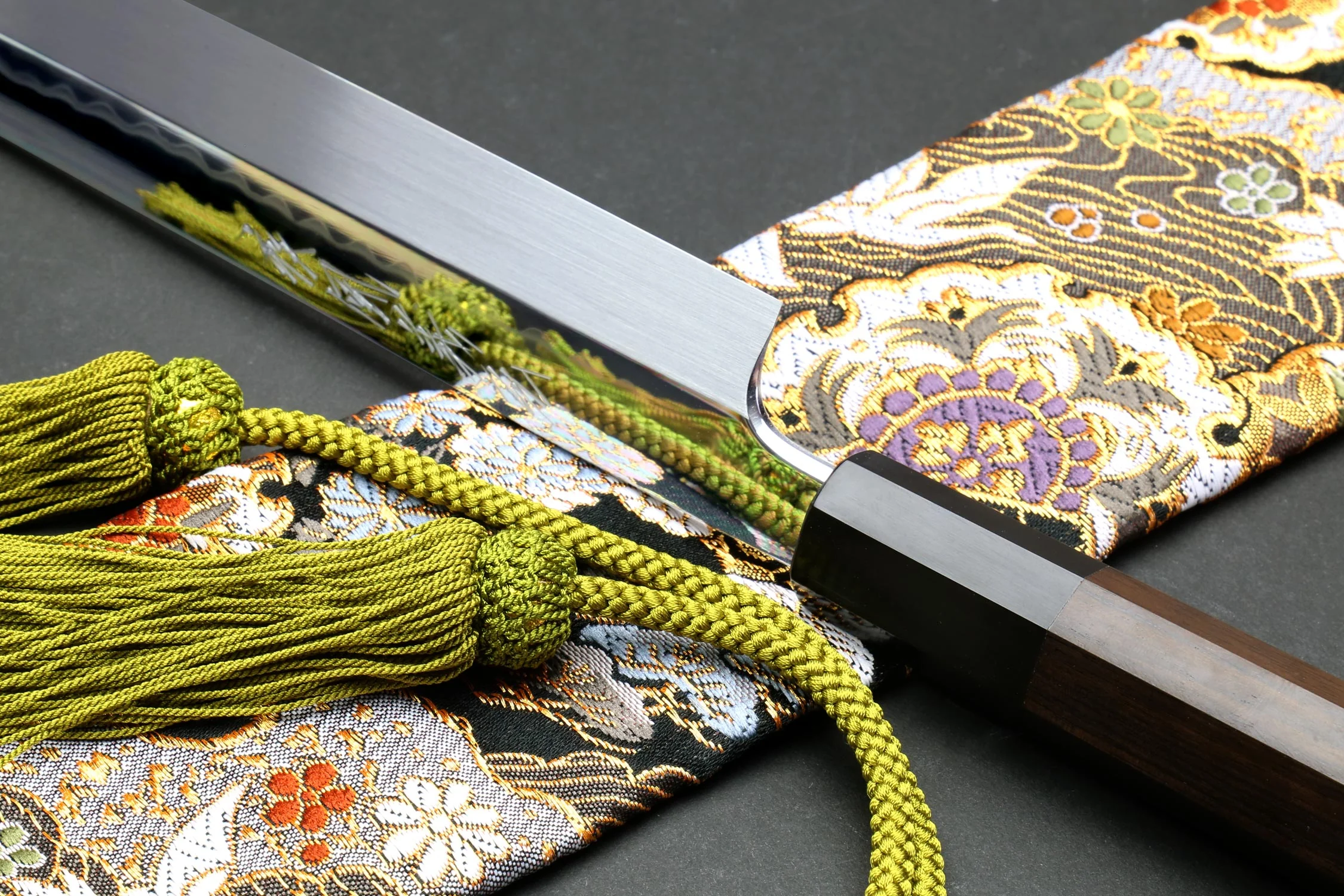 Yoshihiro Mizu Honyaki White Steel Mirror-Finished Namiukashi Yanagi Kiritsuke Ebony Handle - Image 3