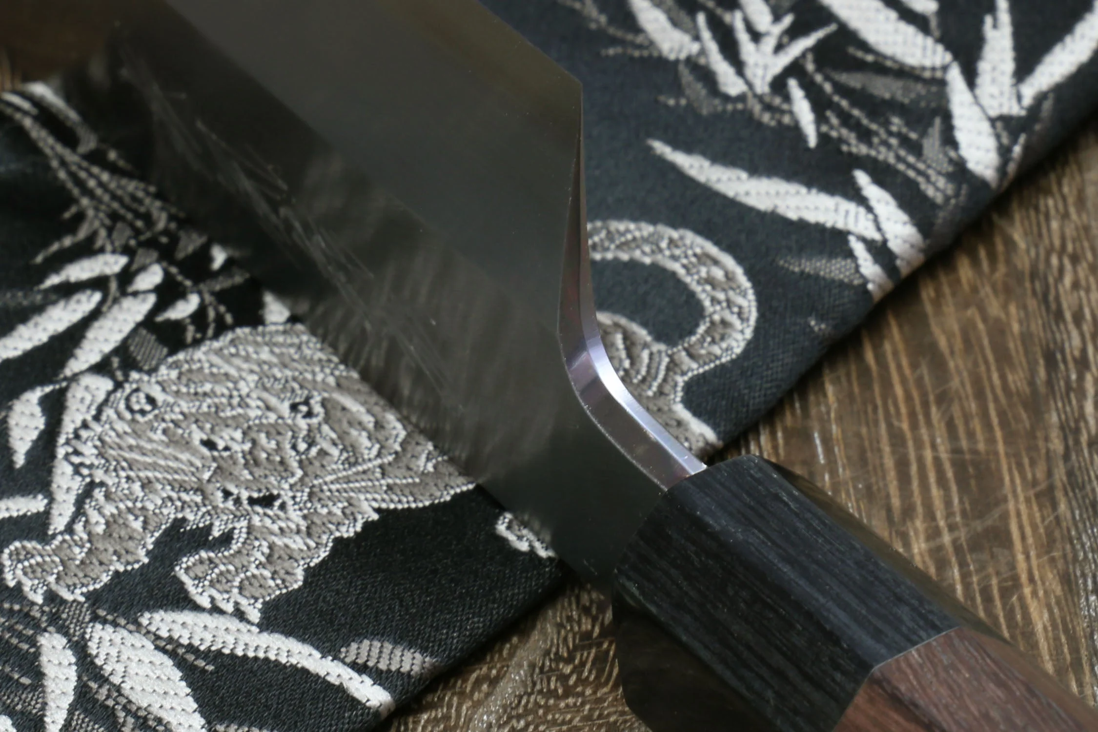Yoshihiro Hongasumi Ginsan (Hakugin) High Carbon Stain Resistant Kama Usuba Traditional Japanese Vegetable Chopping Chef Knife Shitan Handle - Image 6