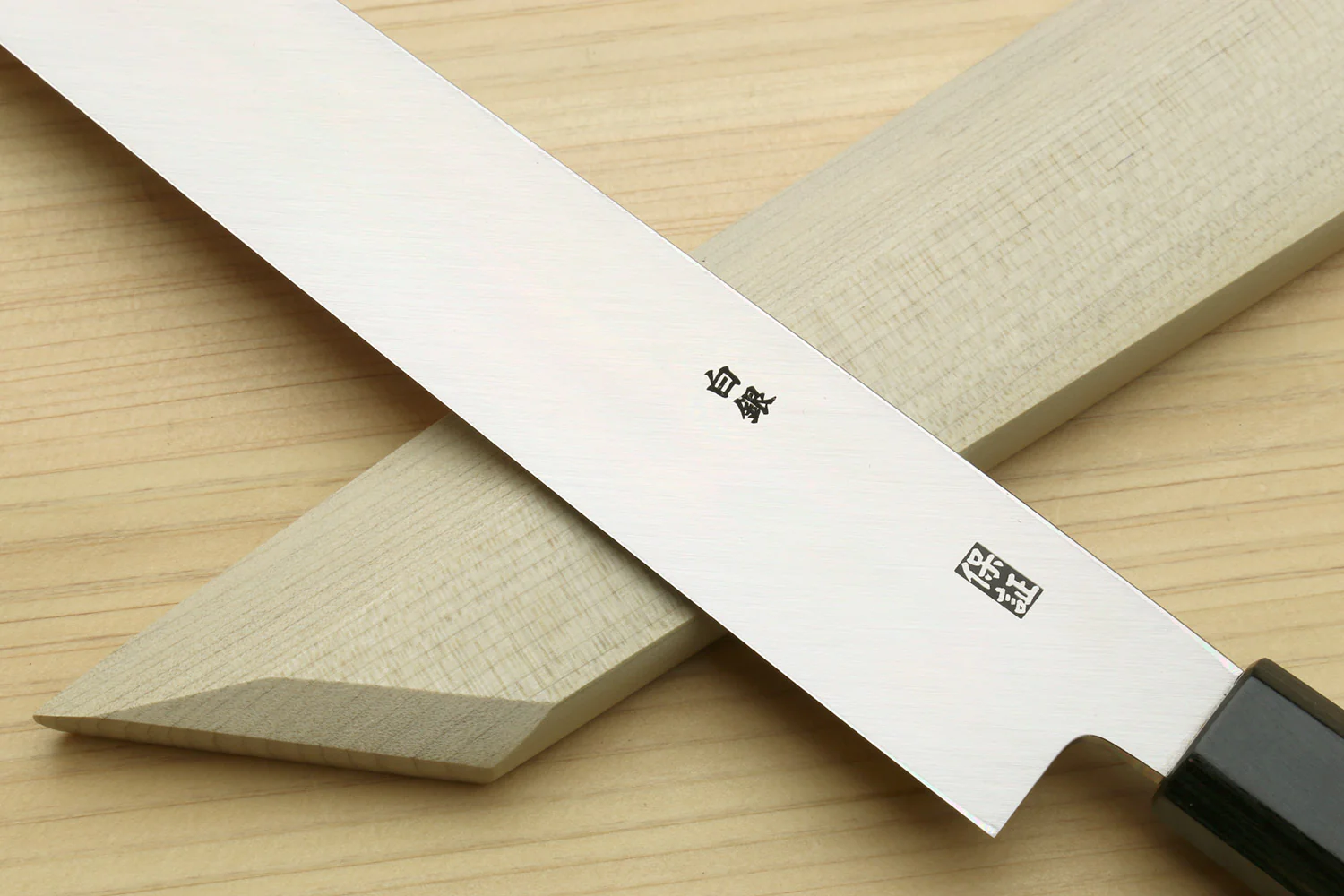 Yoshihiro Mizuyaki Hongasumi Ginsan High Carbon Stain Resistant Steel Yanagi-Kiritsuke Sushi Sashimi Japanese Knife Rosewood Handle - Image 4