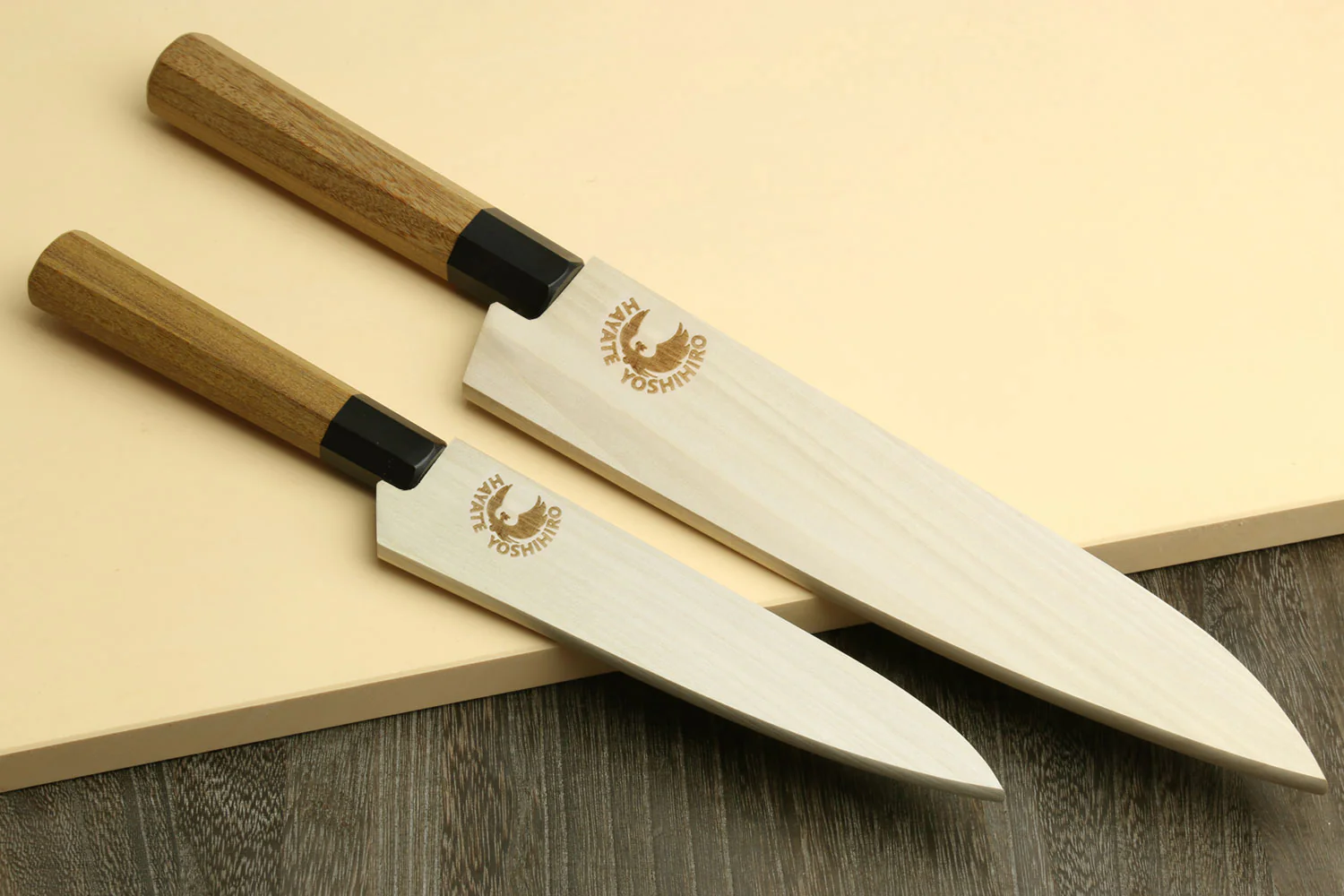 Yoshihiro VG-10 46 Layers Hammered Damascus Gyuto (210mm/240mm) Petty (150mm) Ambrosia Handle Chefs Knife Set - Image 8