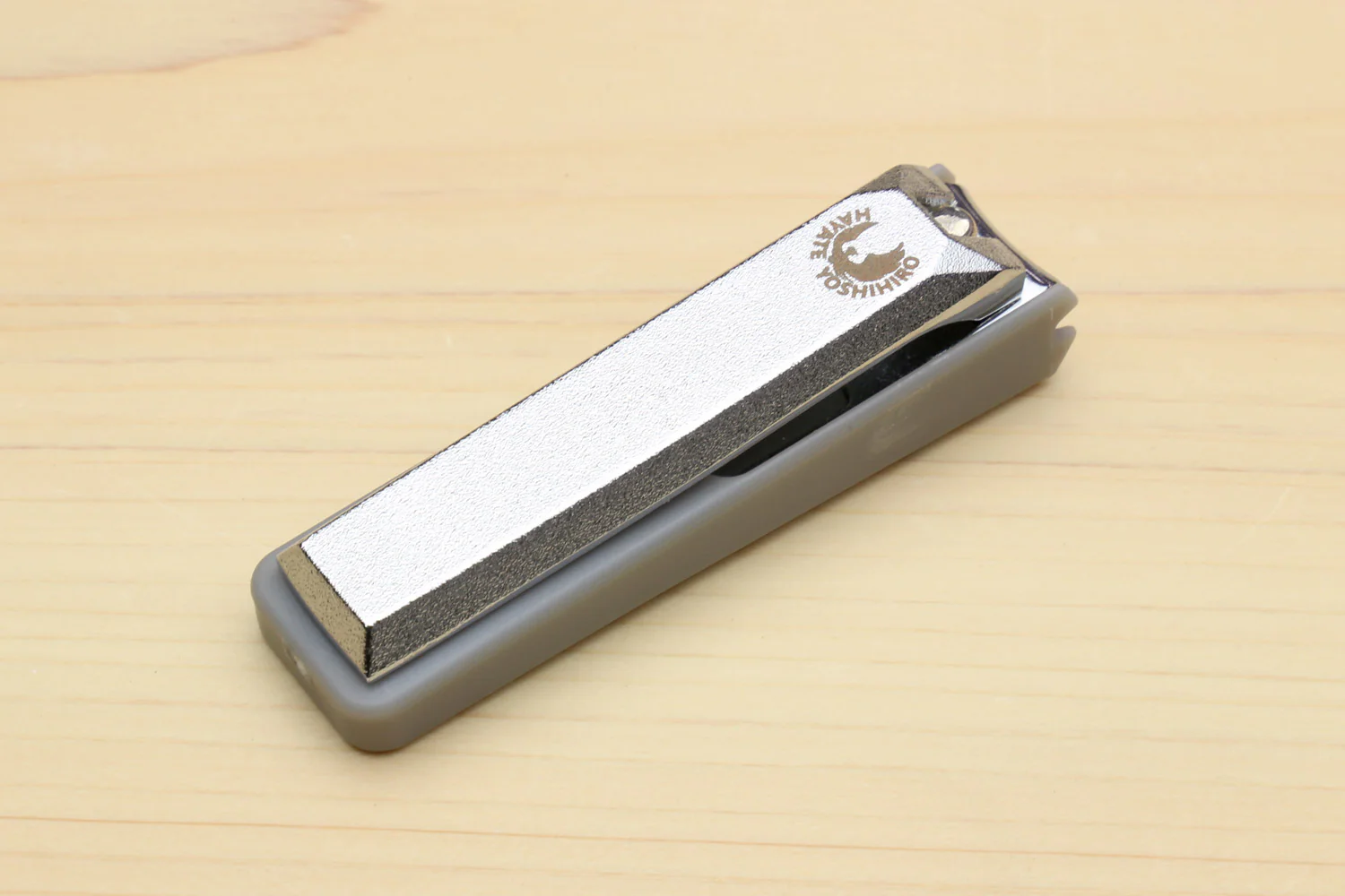 Yoshihiro Premium Silver-Colored Japanese Nail Clippers - Image 2