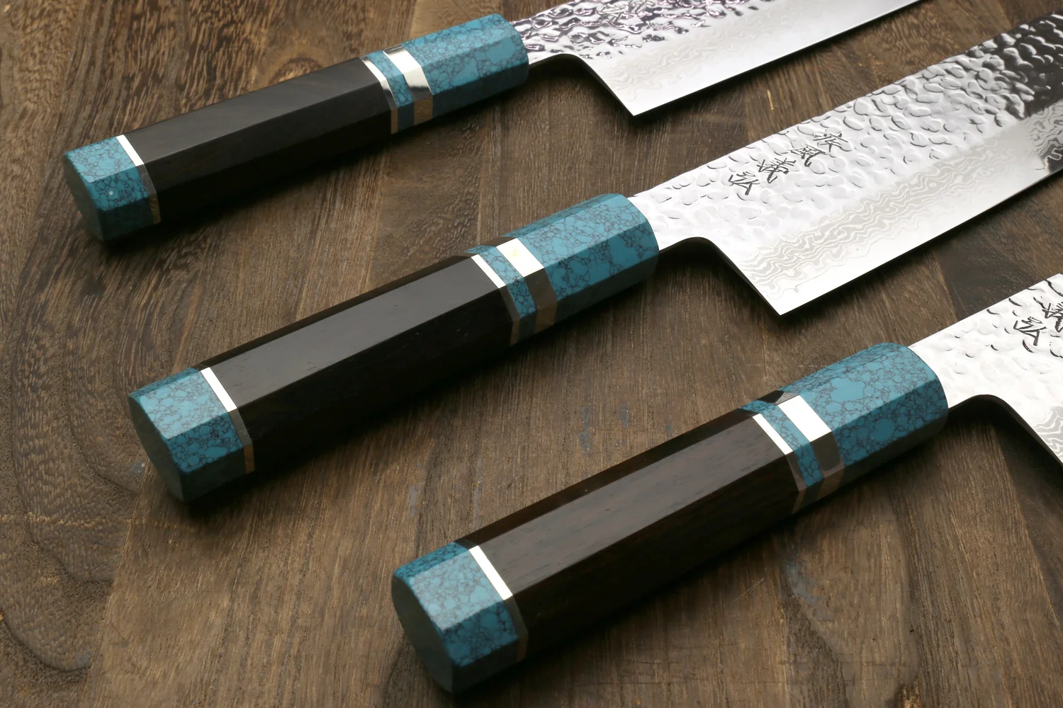 Yoshihiro VG-10 46 Layers Hammered Damascus Nakiri Japanese Vegetable Knife Octagonal Turquoise Blue Handle (Blade Length 6.5" (165mm)) - Image 7