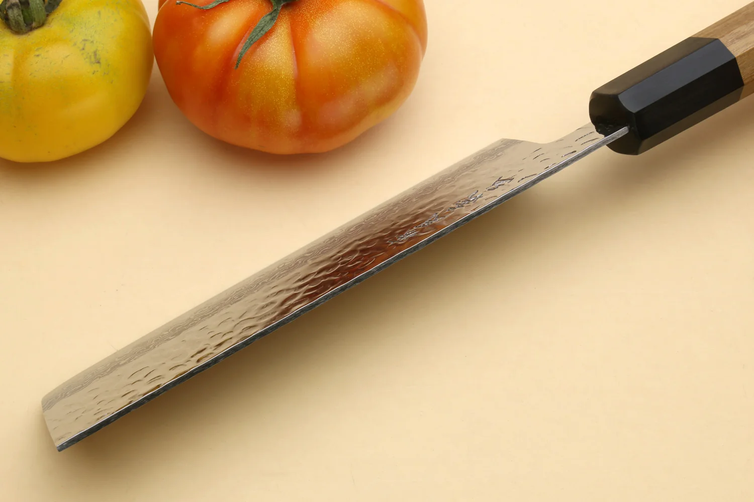 Yoshihiro VG-10 46 Layers Hammered Damascus Nakiri Japanese Vegetable Knife (6.5" (165mm)) (Ambrosia Handle) - Image 6