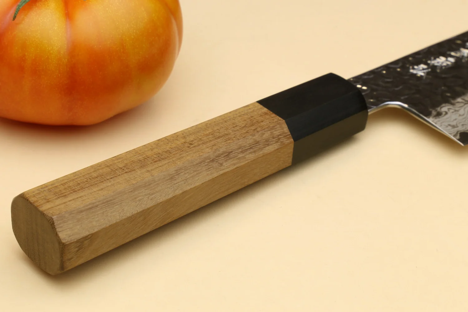 Yoshihiro VG-10 46 Layers Hammered Damascus Nakiri Japanese Vegetable Knife (6.5" (165mm)) (Ambrosia Handle) - Image 7